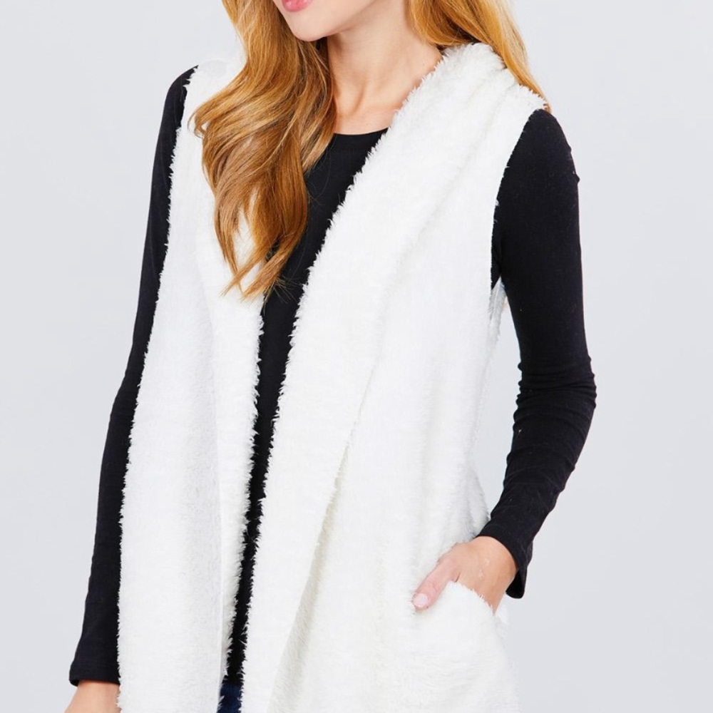 Fluffy Vest - Picture 3 of 4